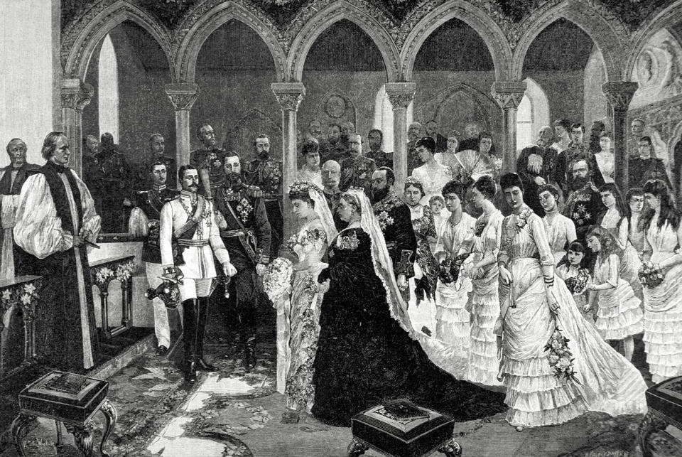 Queen Victoria führte gleich zwei Töchter zum Altar: Im Bild ist sie in Schwarz bei der Hochzeit ihrer jüngsten Tochter Beatrice zu sehen. (Bild: Getty Images/PHAS/UIG)