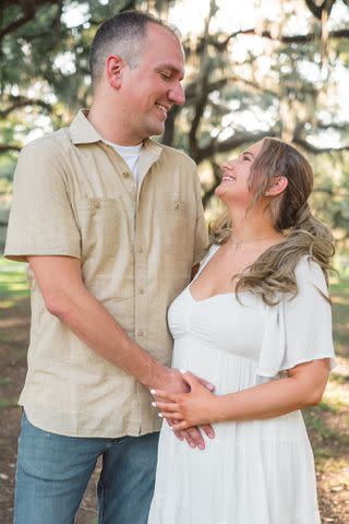 <p>Erin Jalbert/@m0therofchaos</p> Gypsy Rose Blanchard and boyfriend Ken Urker in a maternity photo.