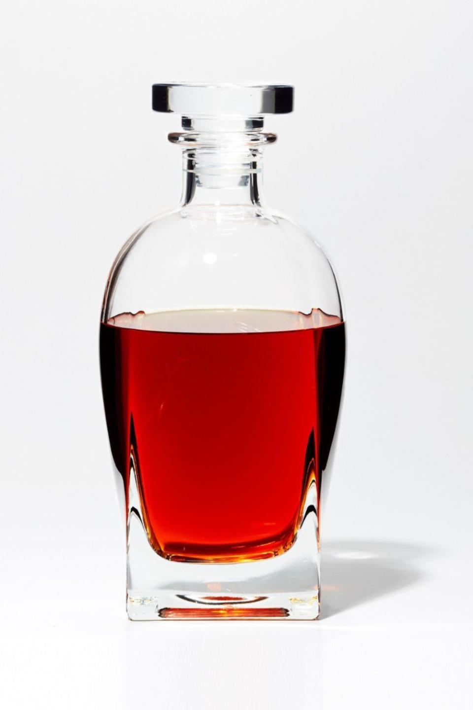 26) Spirit Decanter