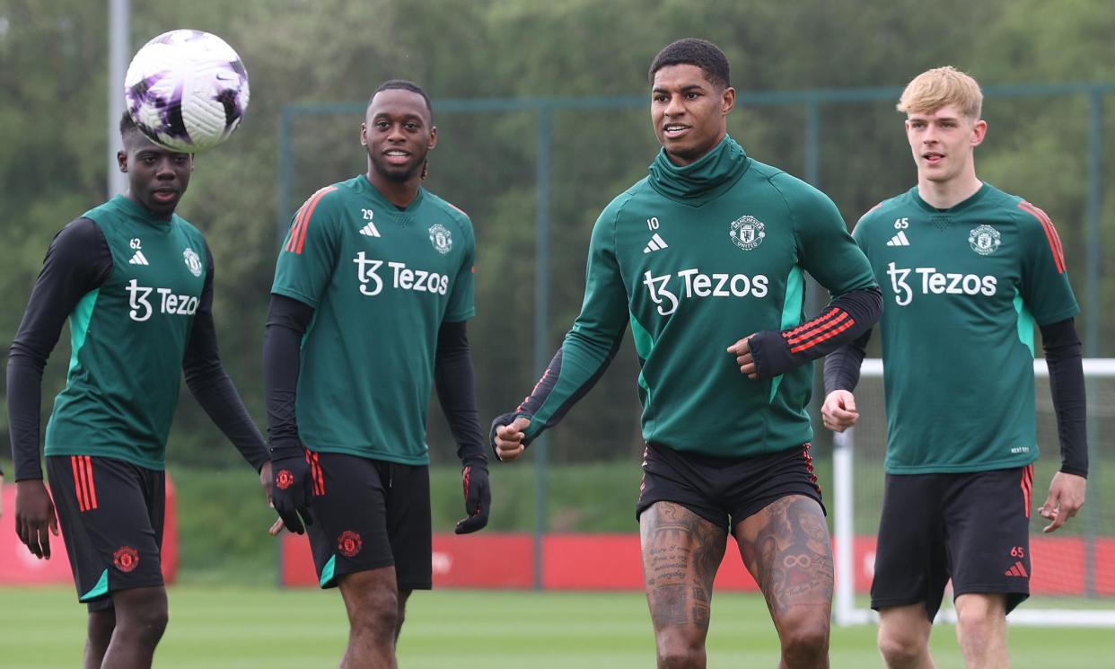 <span>Marcus Rashford prepares for Manchester United’s clash with title-chasing Arsenal on Sunday.</span><span>Photograph: Matthew Peters/Manchester United/Getty Images</span>