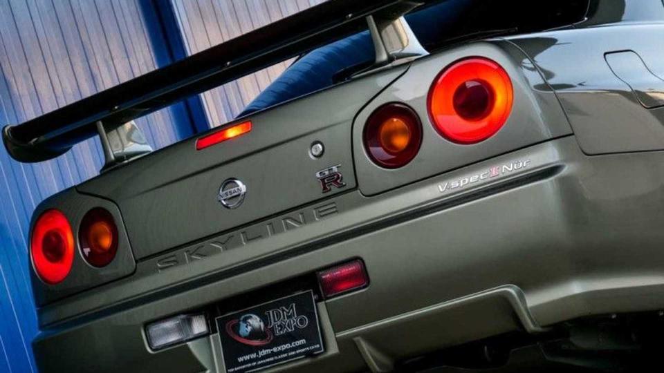 用1,400萬台幣買一輛近乎全新的R34 Nissan Skyline GT-R如何？ 