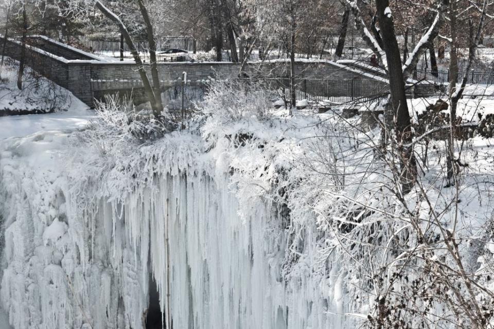 Frosty Minnehaha Falls Park in Minnesota.