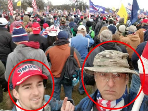 At the rally, the two brothers took another photograph together.
