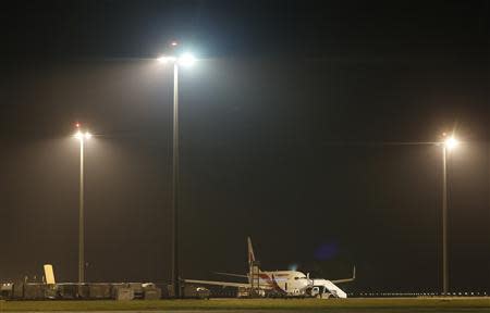 Malaysia Airlines flight MH192 from Kuala Lumpur to Bangalore is seen at Kuala Lumpur International Airport in Sepang outside Kuala Lumpur April 21, 2014. REUTERS/Samsul Said