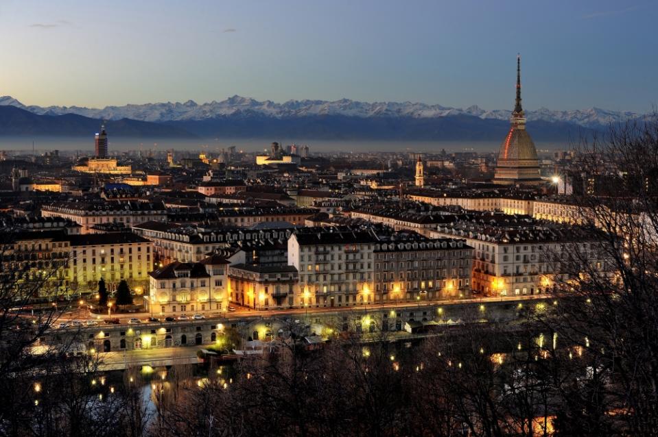 <p><strong>Le multe a Torino</strong>. È la seconda città per introiti complessivi con 47 milioni di euro, con un leggerissimo calo del 2,1% rispetto al 2015. </p>