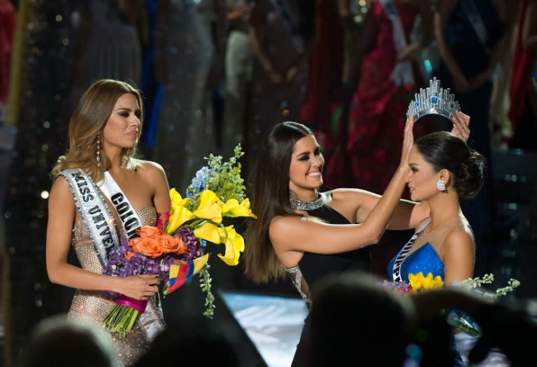 Pia Alonzo Wurtzbach (right) was crowned Miss Universe in Las Vegas following an epic blunder