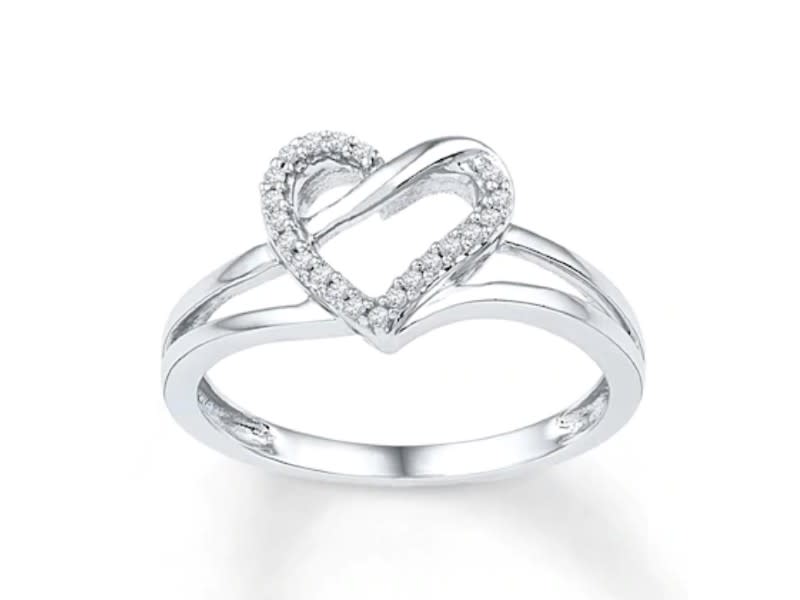 Diamond Heart Ring 1/20 ct tw Round-cut Sterling Silver. (Photo: Kay)