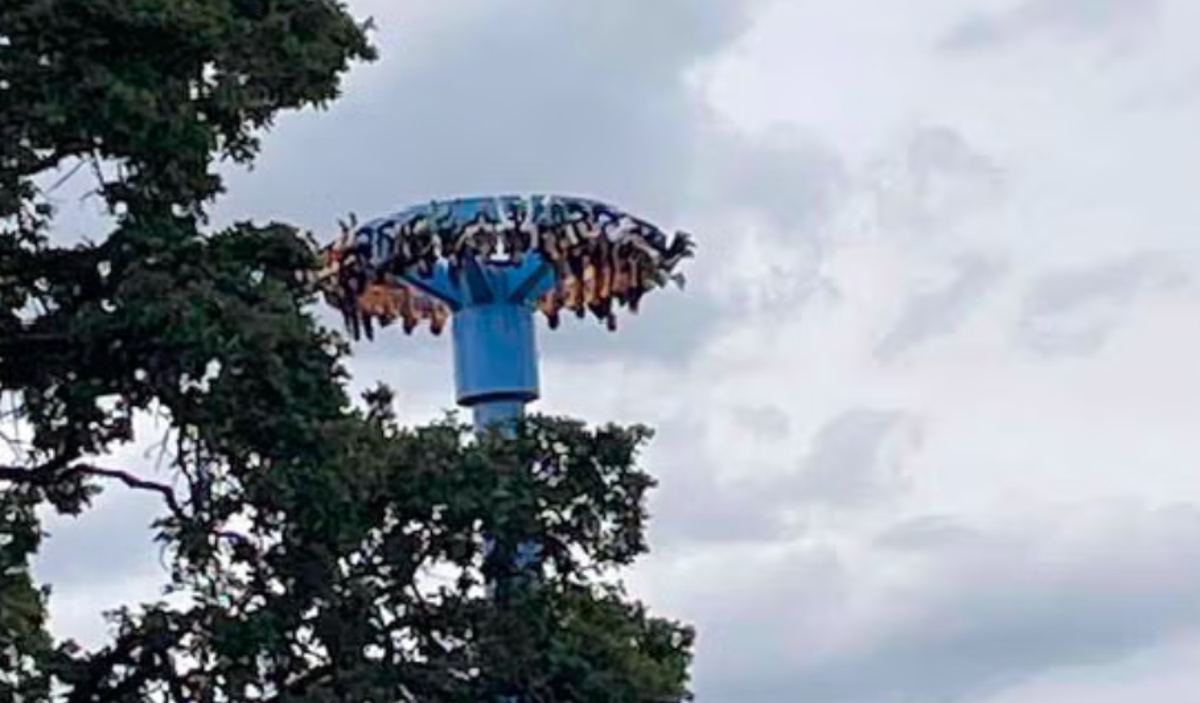 Thirty people were rescued from amusement park ride in Oregon after it got stuck. Now, a mom of one of the victims has filed a lawsuit.   (AP)