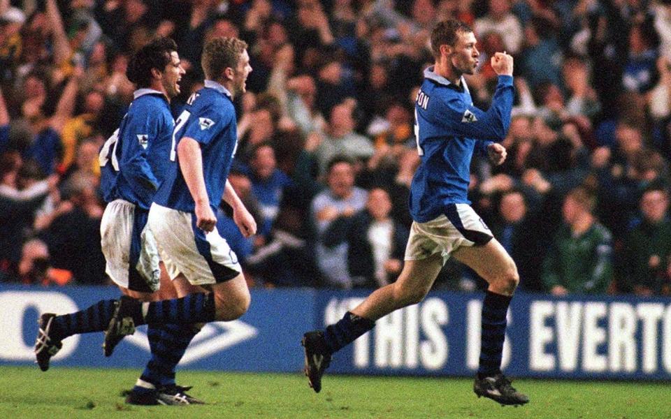 Duncan Ferguson celebrates scoring at Goodison Park - ACTION IMAGES