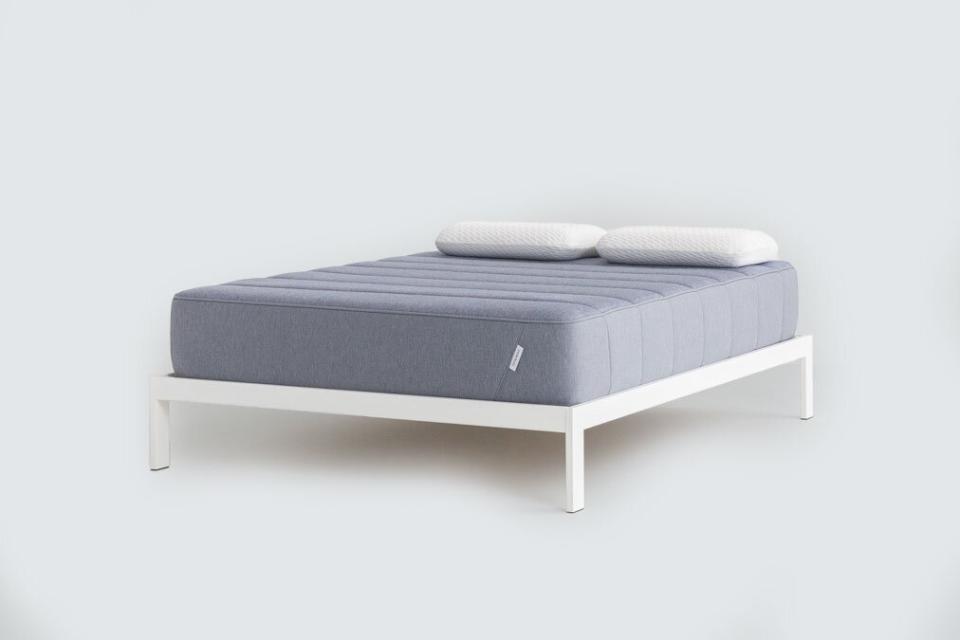 tuft and needle hybrid mattress white bedfram