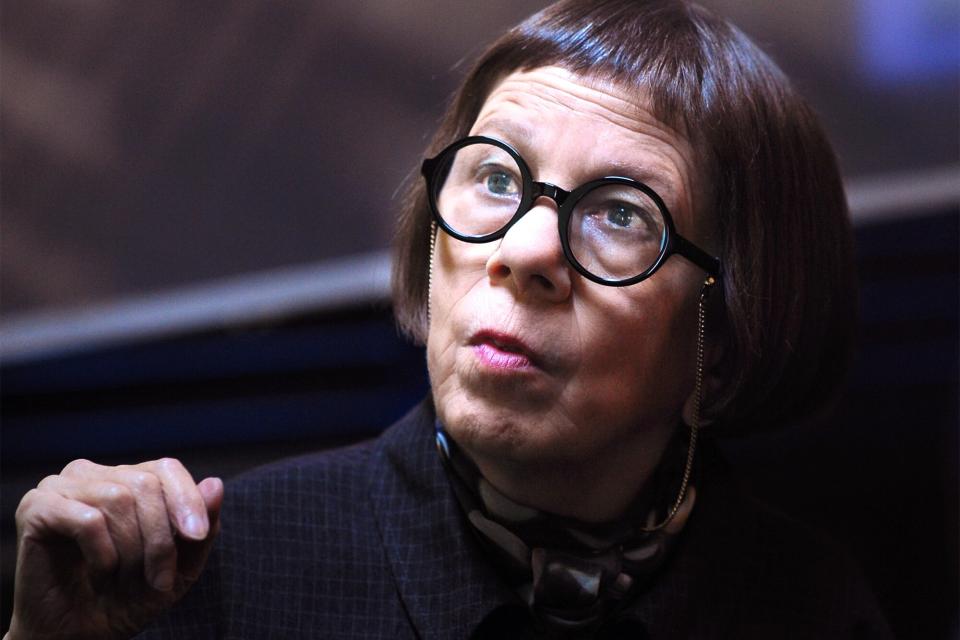"Killshot" -- Hetty Lange (Linda Hunt) investigates the killing of a scientist who is killed by a sniper while jet-skiing on NCIS: LOS ANGELES, Tuesday, October 20 (9:00-10:00 PM ET/PT) on the CBS Television Network. Photo: Ron P. Jaffe/CBS ©2009 CBS Broadcasting Inc. All Rights Reserved.