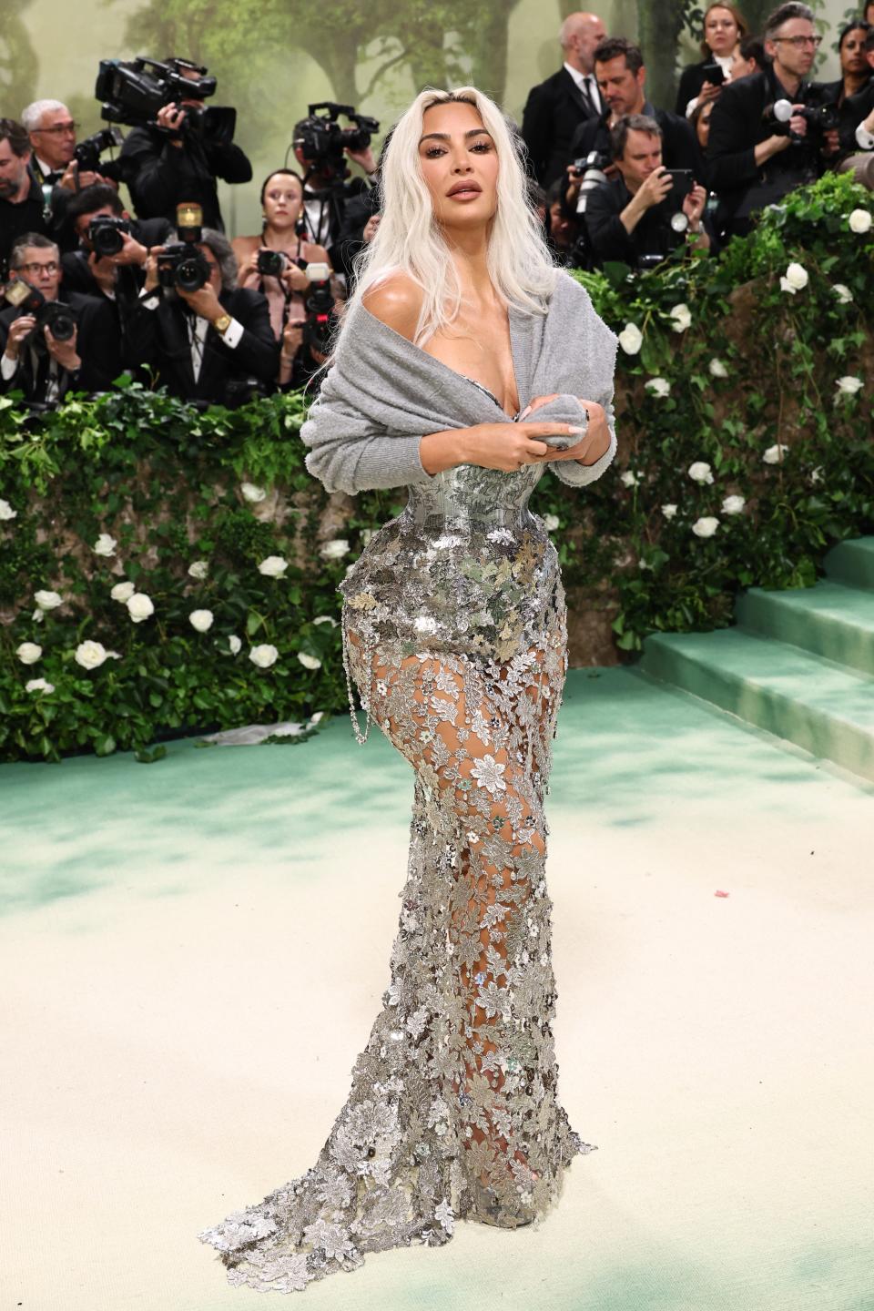 <h1 class="title">The 2024 Met Gala Celebrating "Sleeping Beauties: Reawakening Fashion" - Arrivals</h1><cite class="credit">Jamie McCarthy/Getty Images</cite>