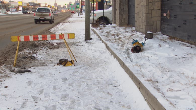 Teen in critical condition after major collision in north Edmonton