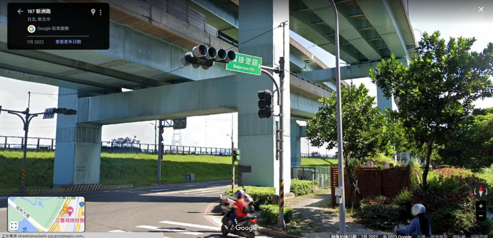 圖／「擺接堡路」原本為台北縣土城早期的防汛道路，為了推廣地方特色，2008年正式把防汛道路土城段以重新命名為「擺接堡路」。