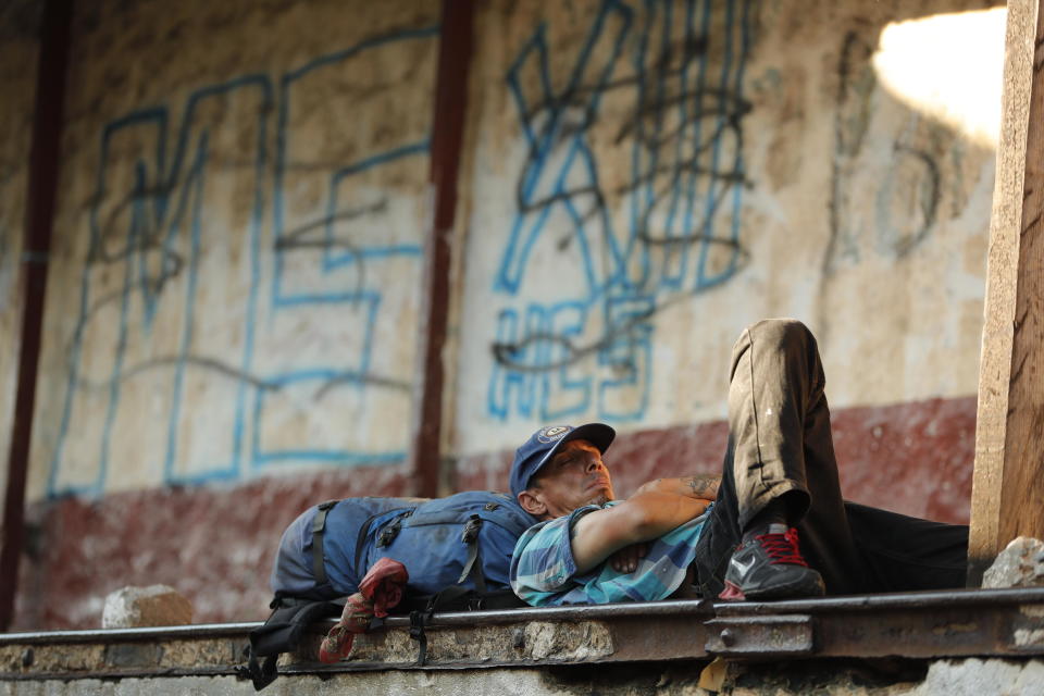 FOTOS | Migrantes toman calles de Huixtla, Chiapas, rumbo a EEUU