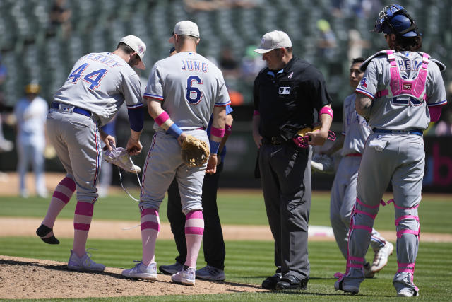 García slam, 5 RBIs lead Rangers to 11-3 win, dropping A's to 9-33