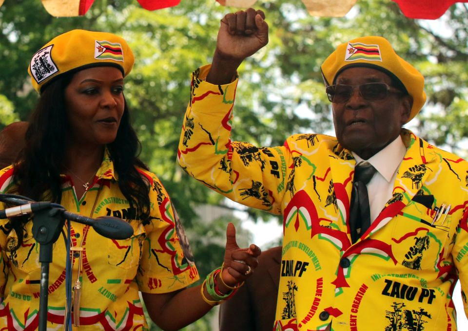President Robert Mugabe and his wife, Grace Mugabe, attend a rally of his ruling ZANU-PF party in Harare on Nov. 8. (Photo: Philimon Bulawayo / Reuters)