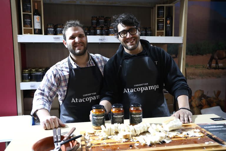 Santiago de la Cuesta y hermano, deslumbran con recetas familiares en Caminos y Sabores