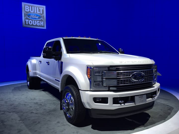 2017 Ford Super Duty photo