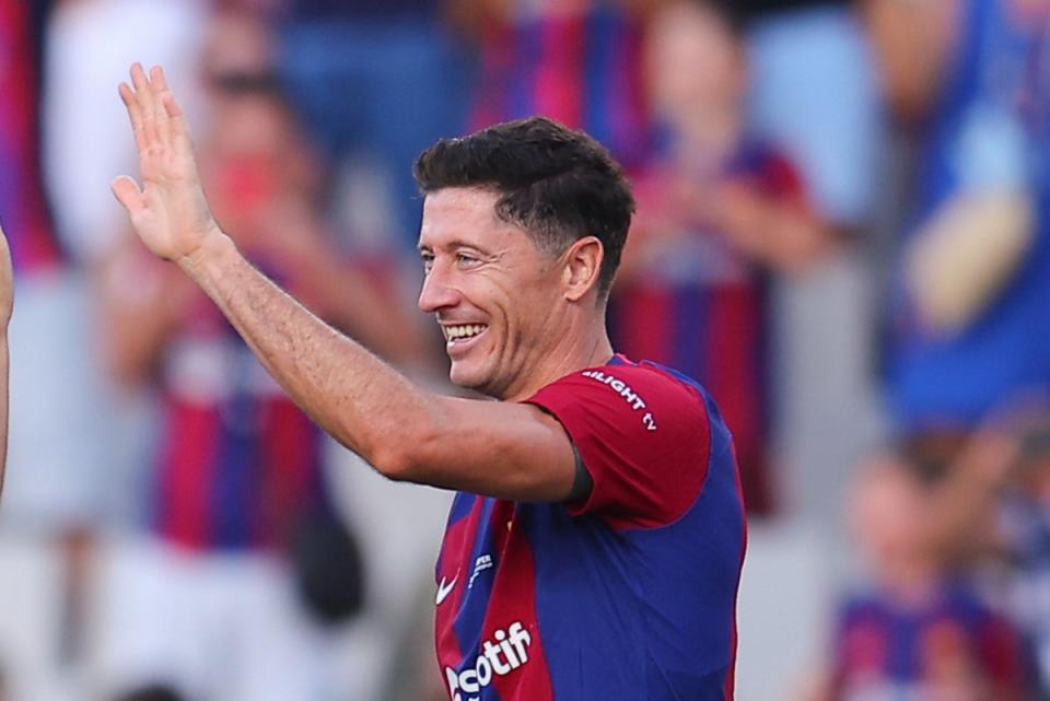 Robert Lewandowski is a significant injury doubt for Barcelona (Getty Images)