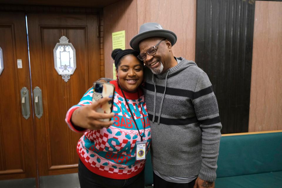 Alexys Woods, with the Oklahoma County public defender's office, takes a selfie with Glynn Simmons on Tuesday after the ruling.