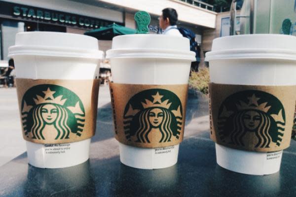 Starbucks Workers Say Cup Lids Are a Huge Problem