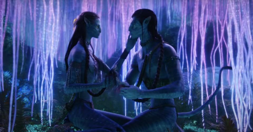 Neytiri and Jake bond in Avatar