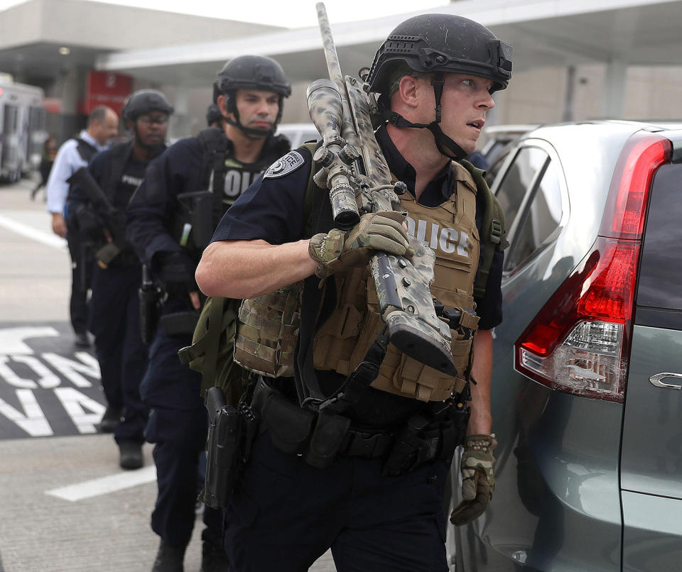 Multiple people shot at Ft. Lauderdale airport