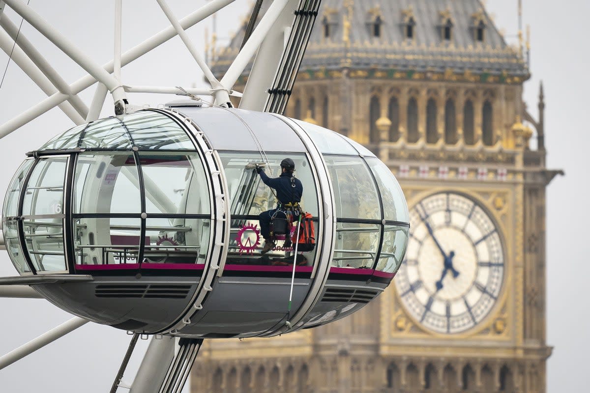  The London Eye closed following a 'technical issue' (PA)