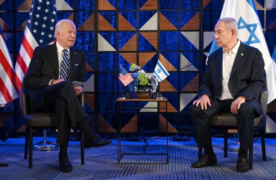 TEL AVIV, ISRAEL – OCTOBER 18: (—-EDITORIAL USE ONLY – MANDATORY CREDIT – ‘ISRAELI GOVERNMENT PRESS OFFICE (GPO) / HANDOUT’ – NO MARKETING NO ADVERTISING CAMPAIGNS – DISTRIBUTED AS A SERVICE TO CLIENTS—-) US President Joe Biden (L) and Prime Minister Benjamin Netanyahu (R) meet in Tel Aviv, Israel on October 18, 2023. (Photo by GPO/ Handout/Anadolu via Getty Images)