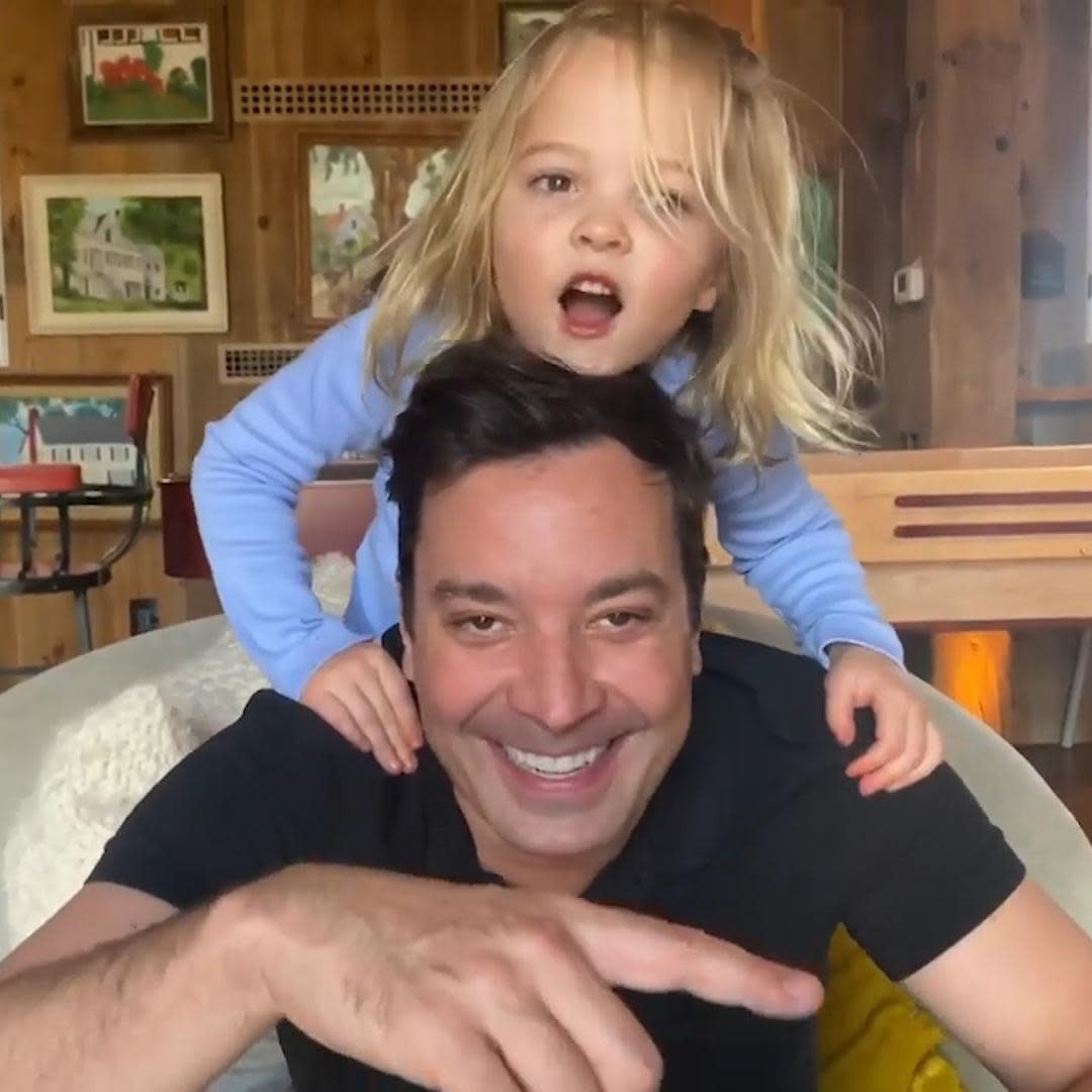 Jimmy Fallons Daughters Adorably Crash ‘tonight Show Monologue 1174