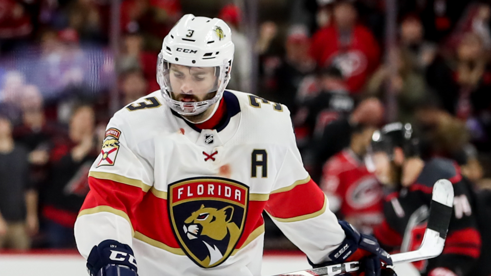 Despite losing almost a third of his teeth, Florida Panthers defenceman Keith Yandle returned after just a brief intermission. (Photo by John McCreary/Icon Sportswire via Getty Images)