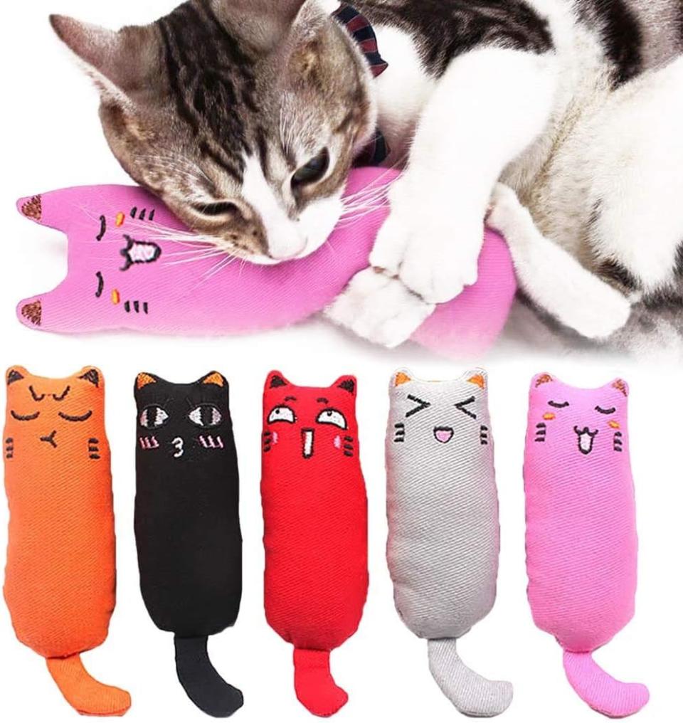 This Catnip-Filled 5-Pack Toys Are a Pet-Favorite & On Sale for $7