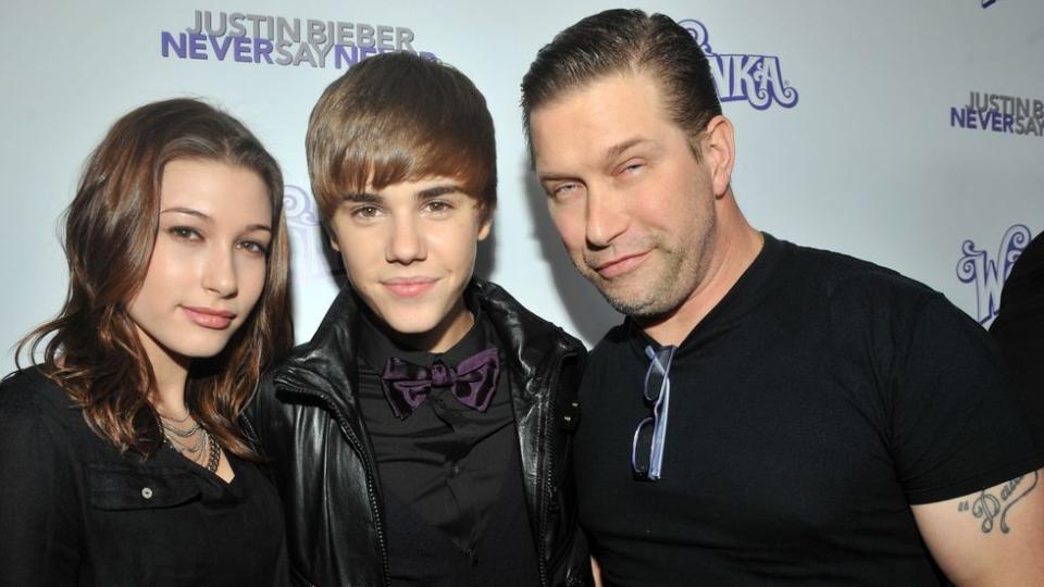 hailey baldwin, justin bieber, and stephen baldwin at the premiere of never say never
