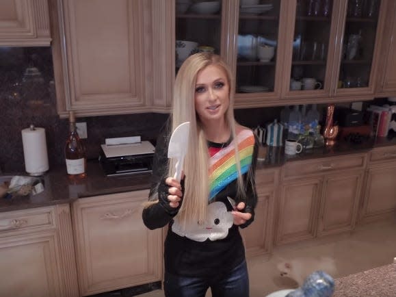 Paris Hilton Cooking Show