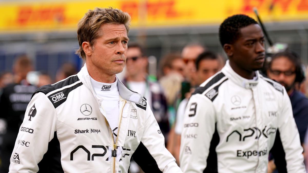 Brad Pitt s’habille pour filmer un blockbuster de F1 au Grand Prix de Grande-Bretagne