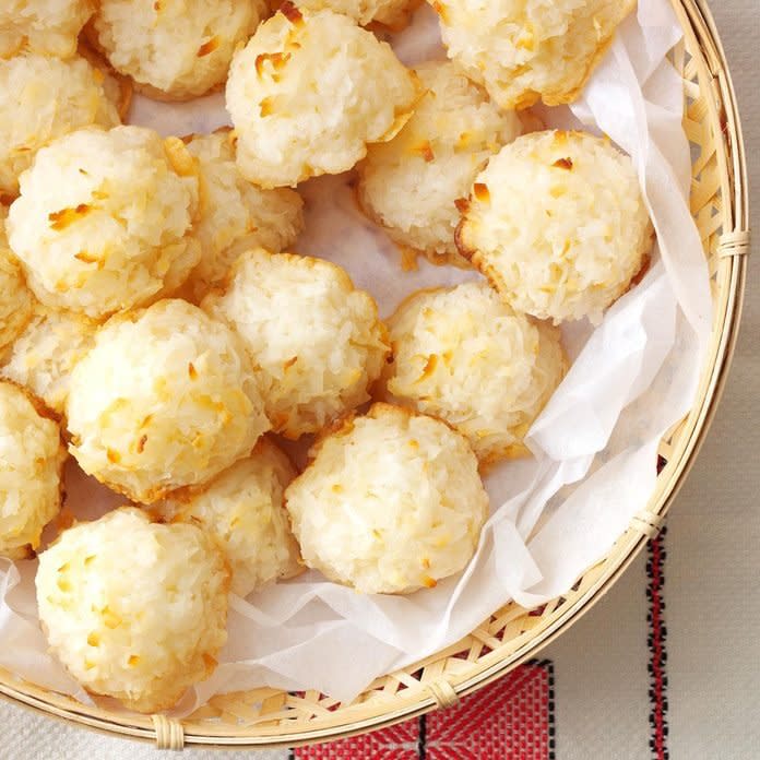 Lemony Coconut Macaroons