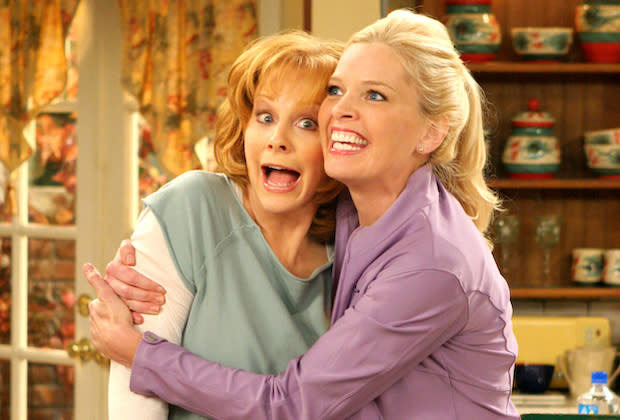 Reba Reunion: Reba McEntire and Melissa Peterman to Play Sisters in New  Lifetime Movie The Hammer