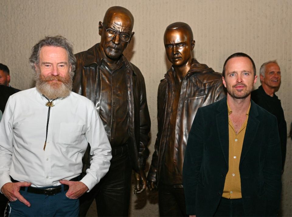 Aaron Paul, Bryan Cranston, Breaking Bad statues
