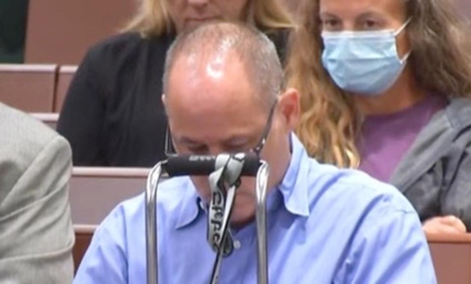 Fred Guttenberg bows his head and wipes tears from his eyes as he hears a police officer speak about finding his daughter’s body (Law & Crime)
