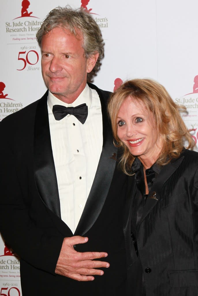 BEVERLY HILLS, CA - JANUARY 07:  Producer Christopher Lloyd (L) and wife actress Arleen Sorkin attend the 50th anniversary celebration for St. Jude Children's Research Hospital at The Beverly Hilton hotel on January 7, 2012 in Beverly Hills, California.  (Photo by David Livingston/Getty Images)