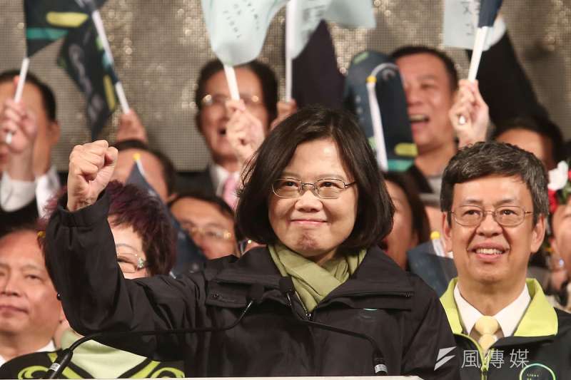 2016年大選，台灣誕生首位女總統蔡英文、國會首次政黨輪替，再加上泛綠14個縣市執政權，蔡政府政權穩固。（黃耀徵攝）