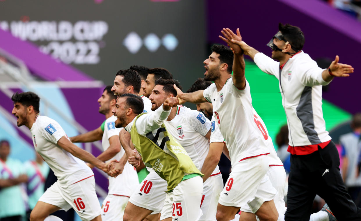 Irán se metió en la pelea para avanzar a octavos de final. (Foto: Clive Brunskill/Getty Images)