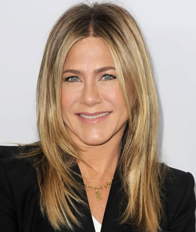 Jennifer Aniston face framing layers