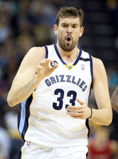 Los Memphis Grizzlies regresaron a sus predios del FedExForum y vencieron este jueves a Los Angeles Clippers 94-82 y se acercaron en su serie de primera ronda de playoffs en la Conferencia Oeste 2-1, además triunfaron los Heat y los Bulls. (AFP/GETTY IMAGES | Andy Lyons)