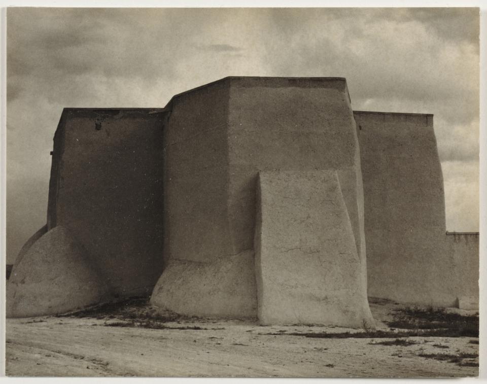 <p>Church, Rancho de Taos, N.M., 1931. (Photo: The Cleveland Museum of Art, Leonard C. Hanna Jr. Fund, 1983.202. © Aperture Foundation Inc., Paul Strand Archive) </p>