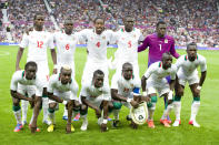 <p>Der Senegal war erst einmal bei einer Fußballweltmeisterschaft dabei. 2002 kam man sogar direkt ins Viertelfinale, wo man dann jedoch gegen die Türkei ausschied. Wie kann es also sein, dass ein vergleichsweise unbekanntes Land mit einem 297-Millionen-teuren Kader aufläuft? Das liegt vor allem an Sadio Mané und Kalidou Koulibaly, die 70 und 60 Millionen Euro wert sind. </p>