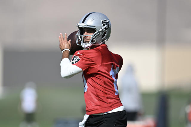 Raiders' Jimmy Garoppolo throws interceptions at training camp, Raiders  News