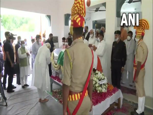 Prime Minister Narendra Modi paid his last respect to former UP CM Kalyan Singh. (Photo/ ANI)