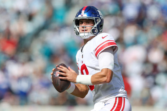 Daniel Jones Likely To Return, Saquon Barkley Might Not: Takeaways From New  York Giants Exit Interviews By The Numbers